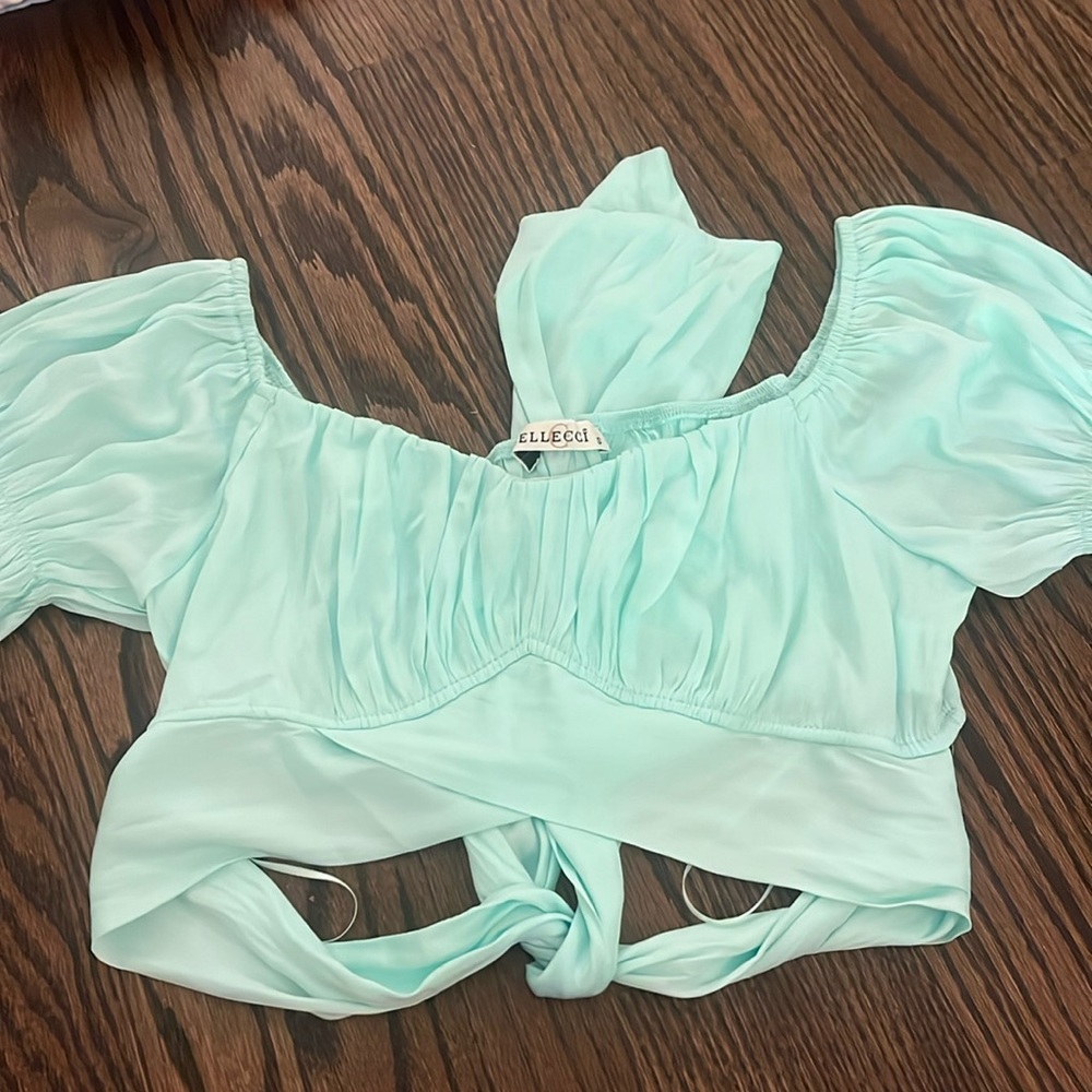 Cellenci tie top